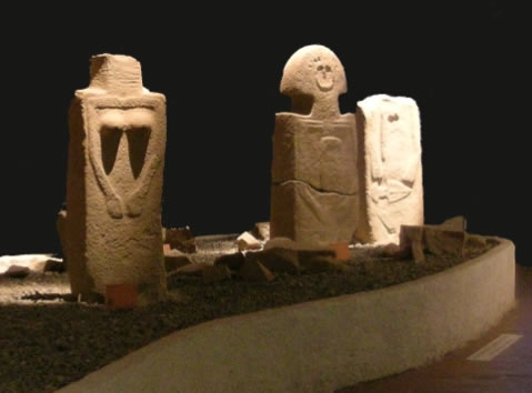 File:StatueStele 03.jpg