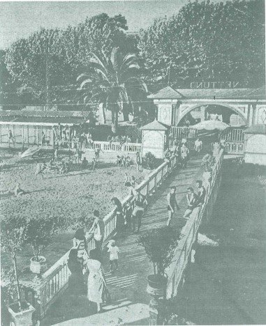 File:LA SPEZIA bagno Nettuno la spiaggia.jpg
