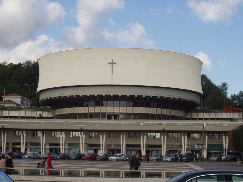 File:LA CATTEDRALE 01.jpg