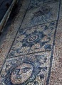 LUNI mosaico pavimento.jpg
