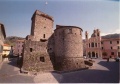 VARESE LIGURE CastelloFieschi.jpg